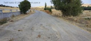 İki yıldır asfaltlanmayı bekleyen yol, çileden çıkarıyor