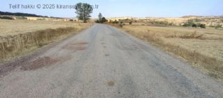 İki yıldır asfaltlanmayı bekleyen yol, çileden çıkarıyor