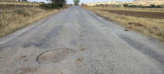 İki yıldır asfaltlanmayı bekleyen yol, çileden çıkarıyor