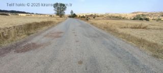 İki yıldır asfaltlanmayı bekleyen yol, çileden çıkarıyor
